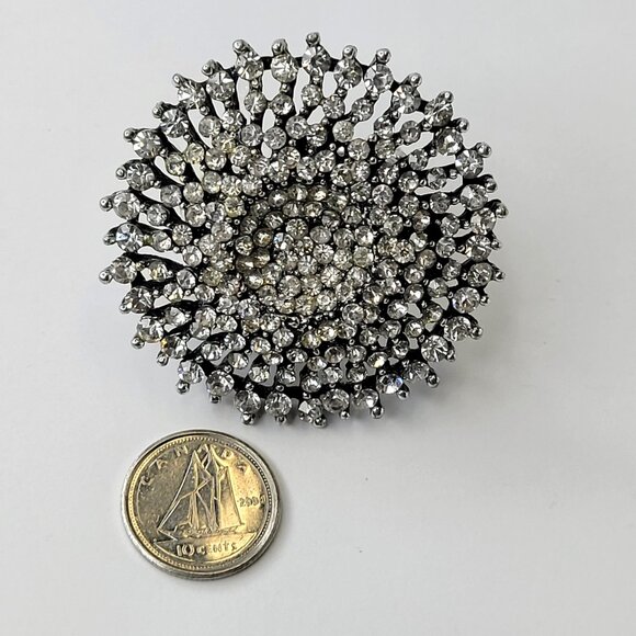 Huge Crystal Fashion Stretch RIng - Picture 3 of 7